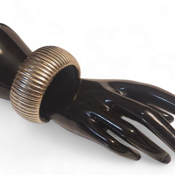 Vintage 1980s Silver Tone Stretch Bangle Bracelet – Bold Statement Jewelry - Picture 2 of 6